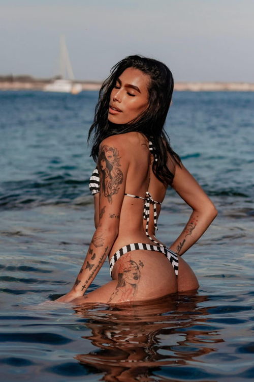 Ibiza tops - Escorts - EMILY Ibiza tops - Escorts - EMILY